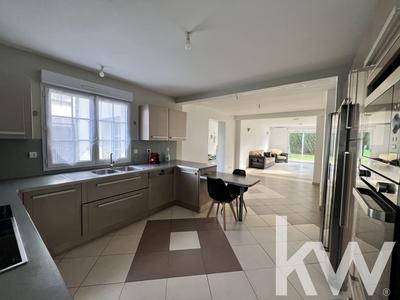 Maison - 174 m² - 8 pièces