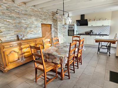 Maison - 82 m² - 4 pièces