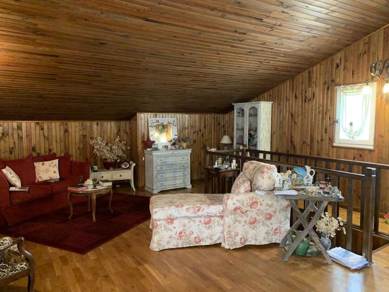 Maison traditionnelle - 236 m² - 8 pièces