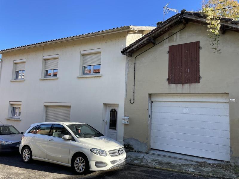 Maison - 140 m² - 8 pièces