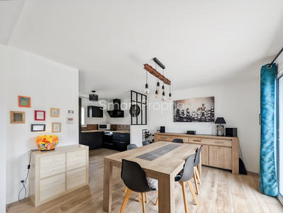 Maison - 83 m² - 4 pièces