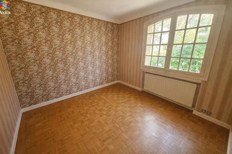 Villa - 218 m² - 8 pièces