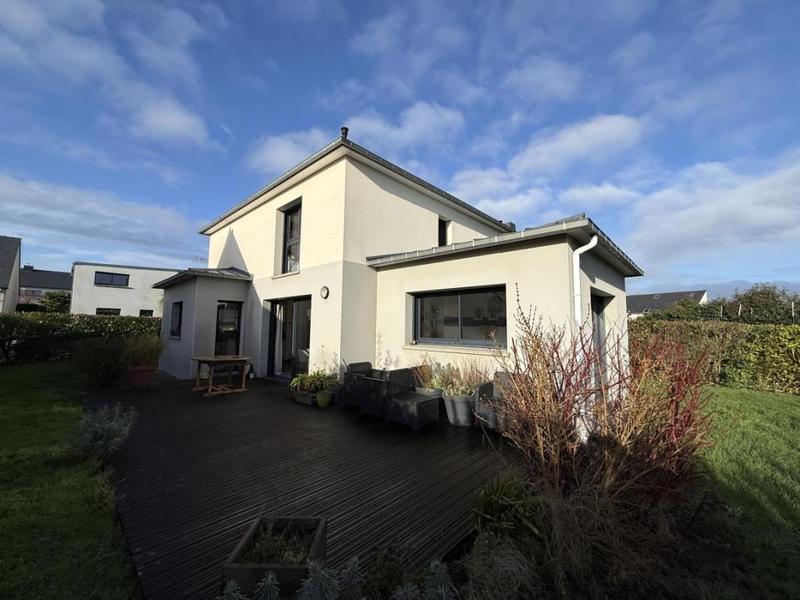 Maison - 120 m² - 5 pièces