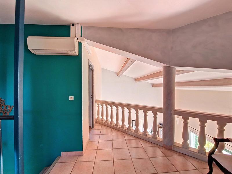 Villa - 164 m² - 6 pièces