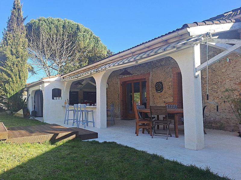 Propriété - 318 m² - 7 pièces