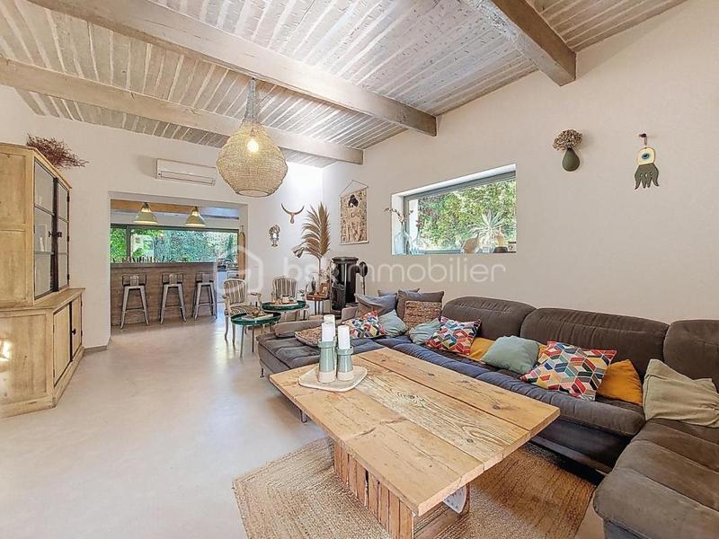 Maison - 254 m² - 8 pièces