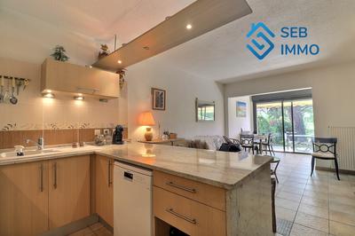 Maison - 64 m² - 4 pièces