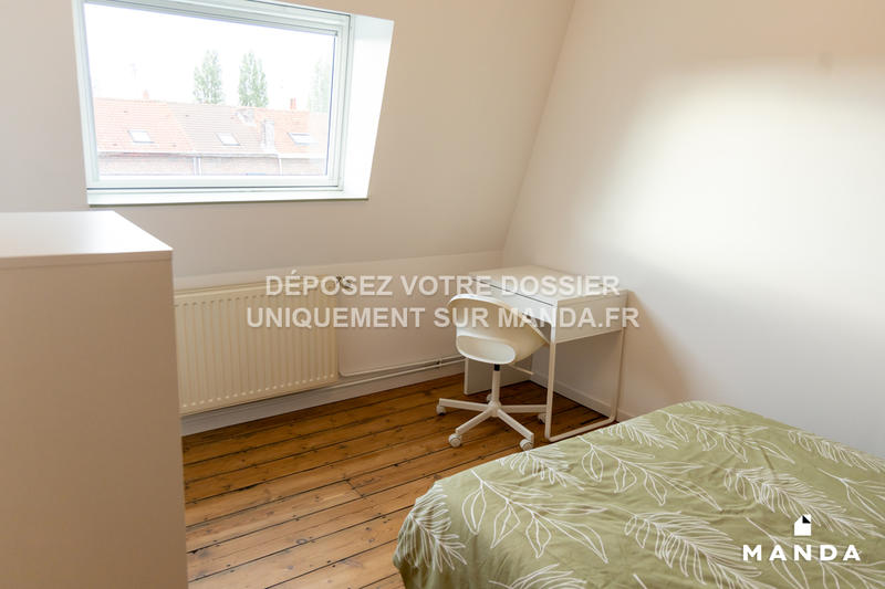 Chambre - 10 m² - 6 pièces