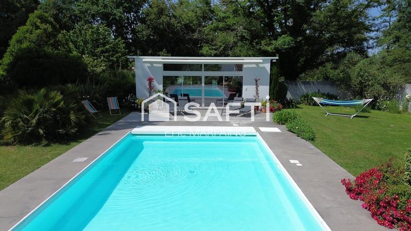 Maison - 280 m² - 7 pièces