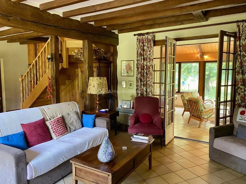 Maison - 198 m² - 7 pièces