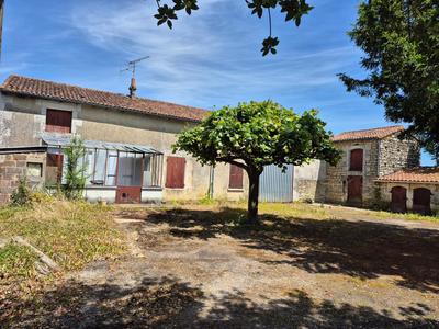 Maison - 140 m² - 5 pièces