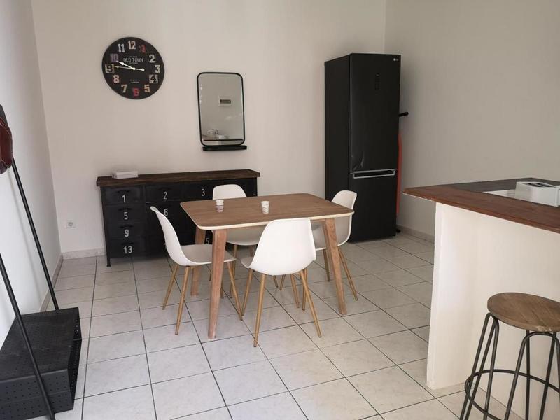 Appartement - 400 m² - 18 pièces
