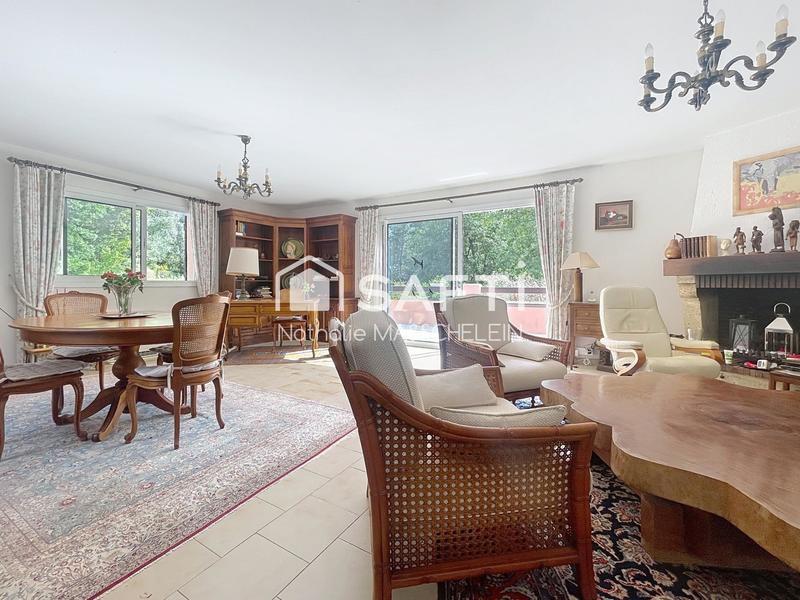 Villa - 211 m² - 7 pièces