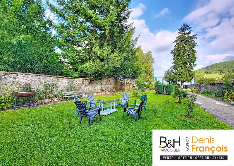 Maison - 380 m² - 18 pièces