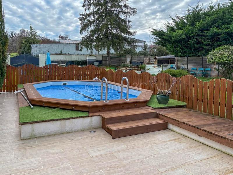 Maison en pierre - 201 m² - 8 pièces