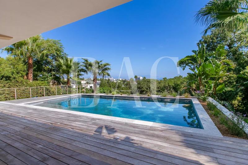 Villa - 320 m² - 8 pièces