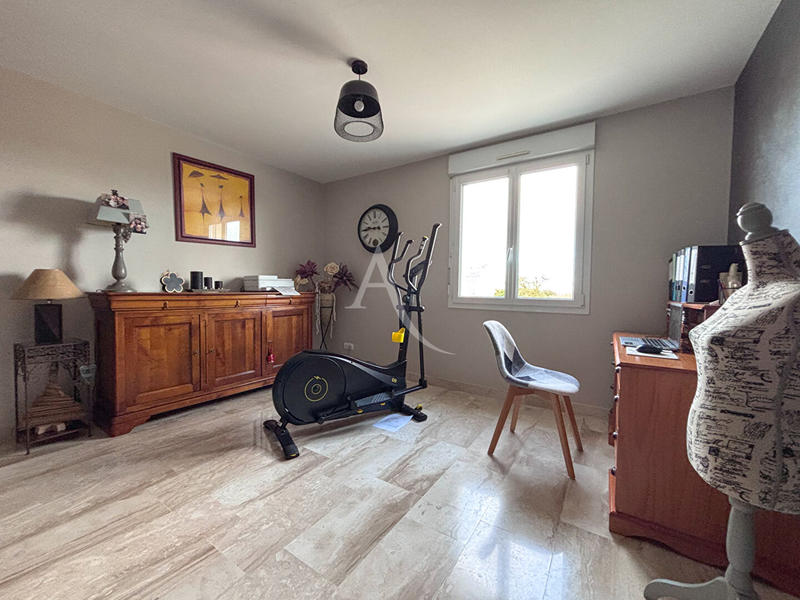 Maison - 185 m² - 5 pièces