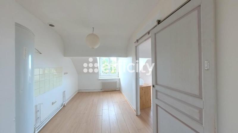 Maison - 143 m² - 7 pièces