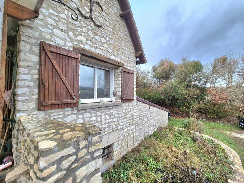Maison - 93 m² - 4 pièces