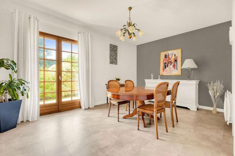 Maison - 144 m² - 5 pièces