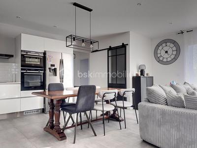 Maison - 87 m² - 4 pièces