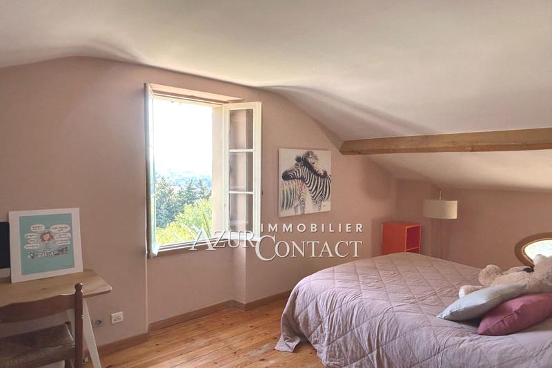 Maison - 277 m² - 7 pièces