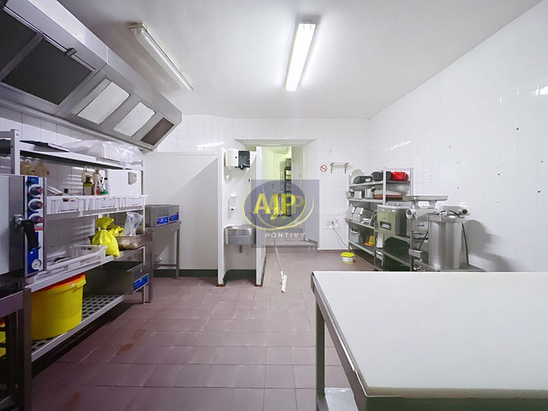 Immeuble - 147 m² - 5 pièces