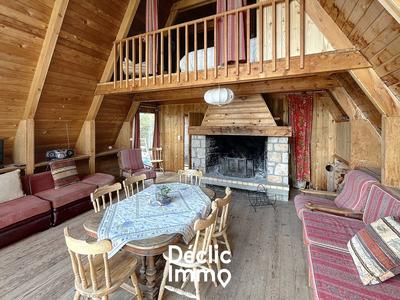 Maison - 99 m² - 4 pièces