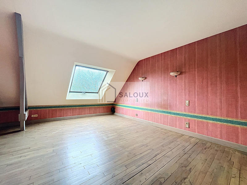 Maison - 267 m² - 8 pièces