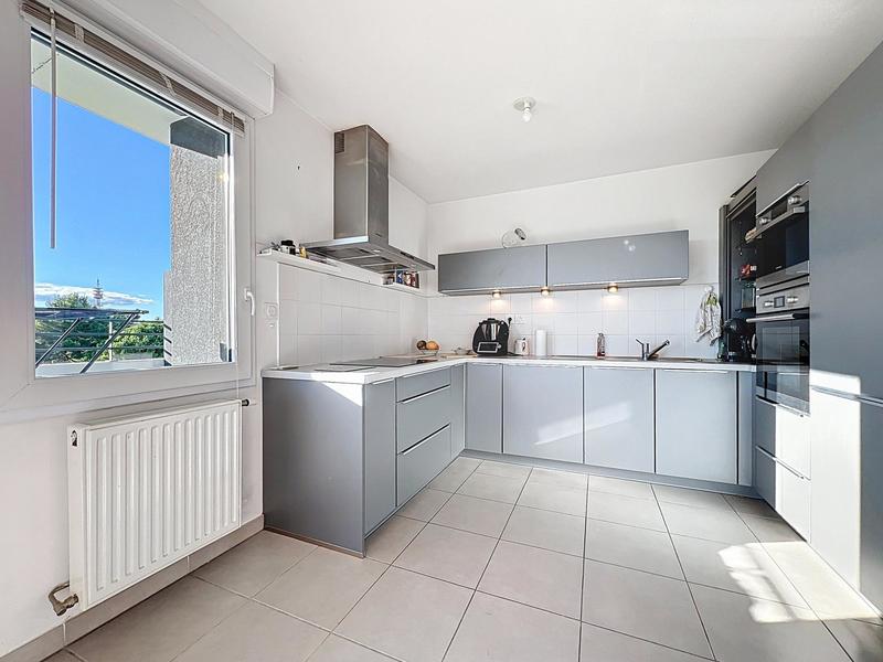 Appartement - 98 m² - 4 pièces