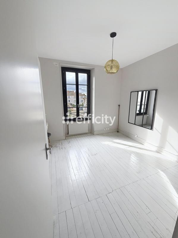 Maison - 137 m² - 6 pièces