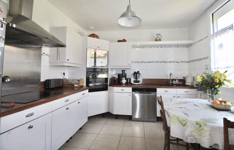 Maison - 96 m² - 5 pièces