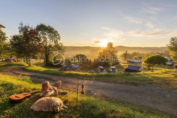 Maison - 600 m² - 30 pièces