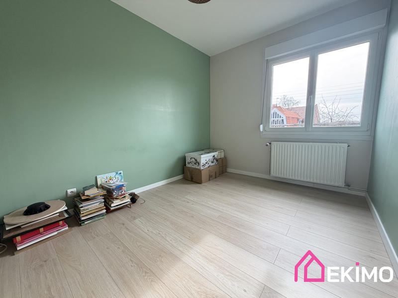 Maison - 99 m² - 6 pièces