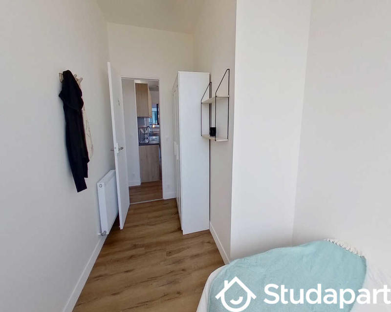 Chambre - 170 m² - 1 pièce