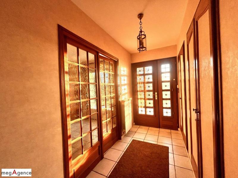 Maison traditionnelle - 156 m² - 7 pièces