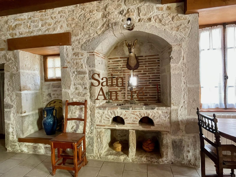 Maison - 200 m² - 9 pièces