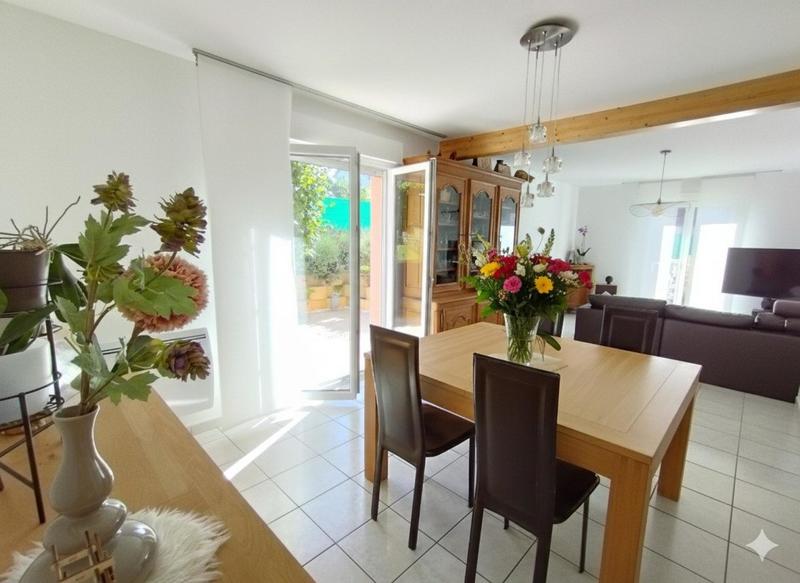 Maison - 102 m² - 5 pièces