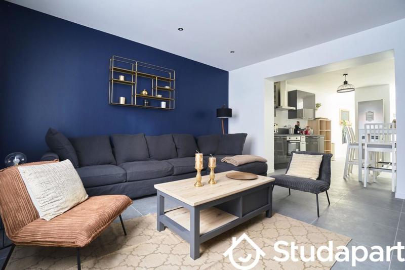 Chambre - 11 m² - 1 pièce