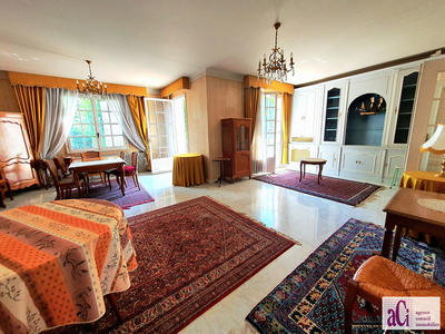 Maison - 160 m² - 6 pièces