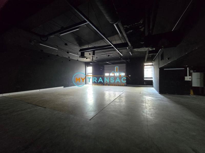 Local d'activités - 494 m²