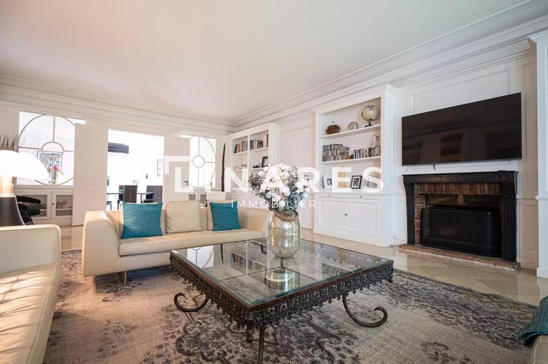 Maison - 306 m² - 6 pièces