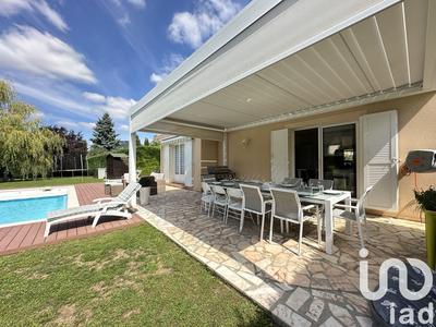 Maison - 147 m² - 8 pièces