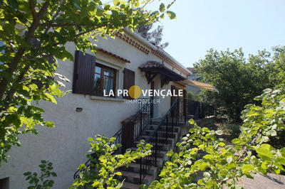 Villa - 90 m² - 4 pièces