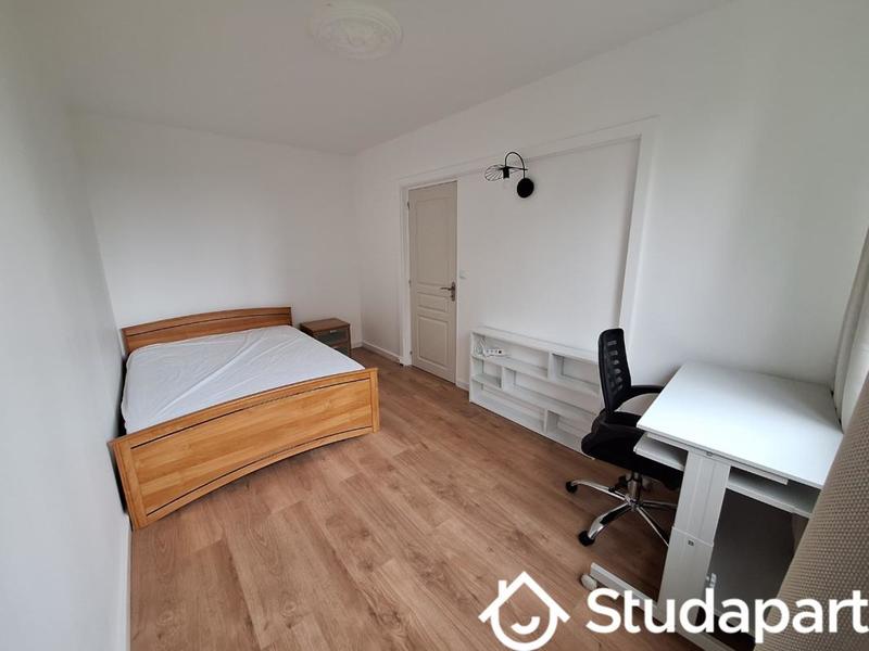 Chambre - 10 m² - 1 pièce