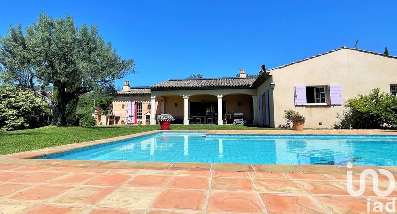 Maison - 200 m² - 5 pièces