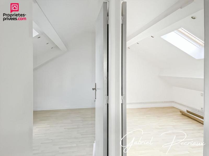 Loft - 96 m² - 5 pièces