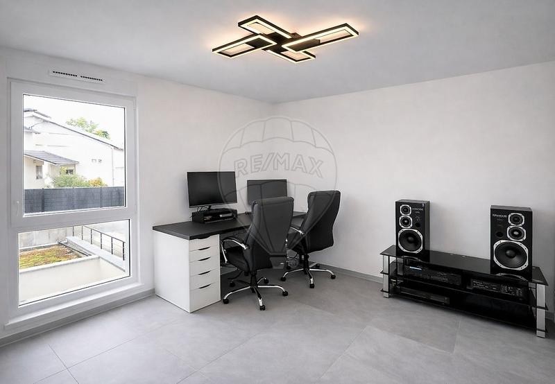 Appartement - 80 m² - 4 pièces