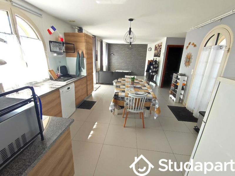 Chambre - 11 m² - 1 pièce