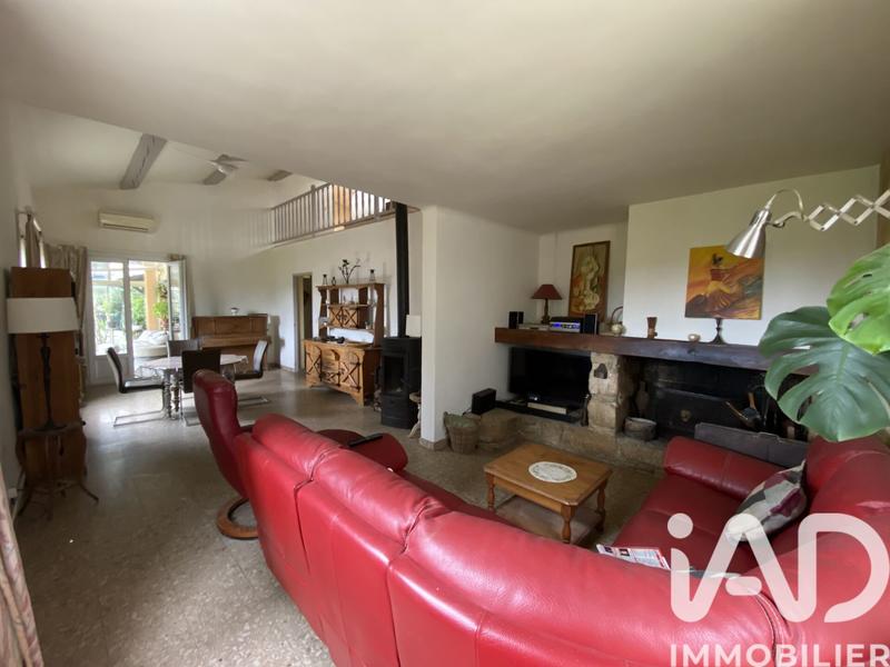 Maison - 212 m² - 9 pièces